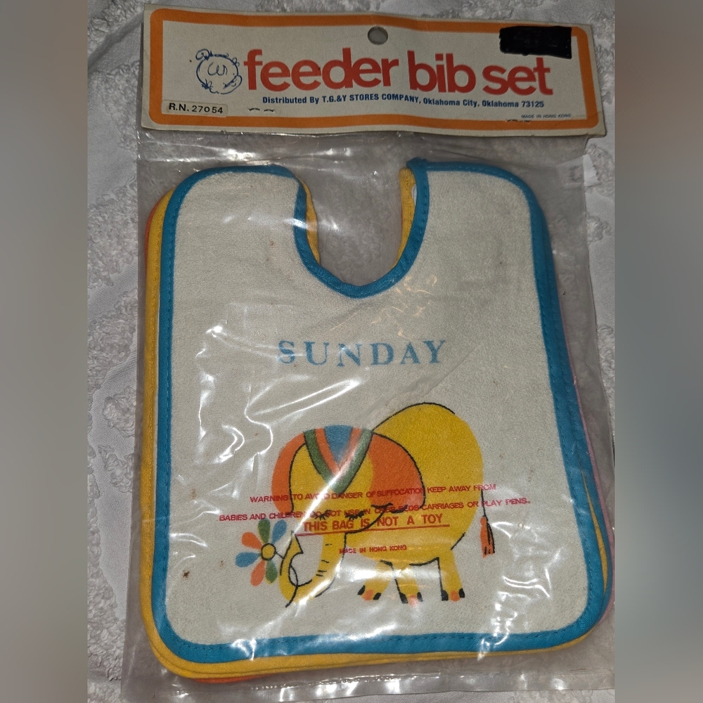 Vintage NOS NIP 7 Piece Feeder Bib Set Cotton Terry Day Of Week Multicolor